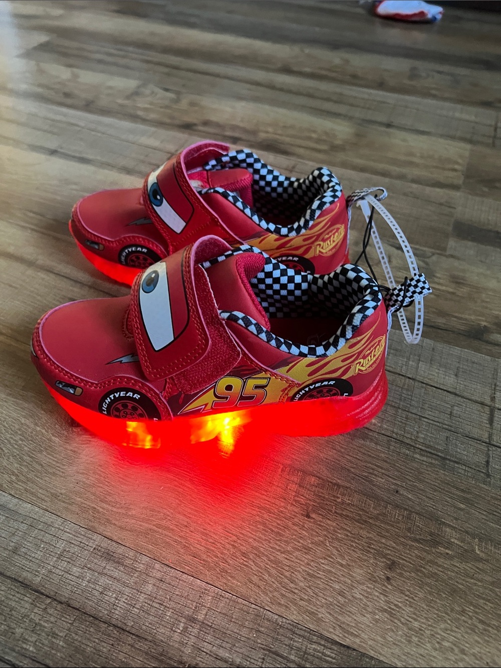 New Disney Cars lighting McQueen red toddler kids shoes lights up size 11 - Picture 5 of 7